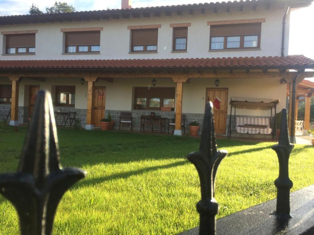 La Llastra De Garana Лянес Екстериор снимка