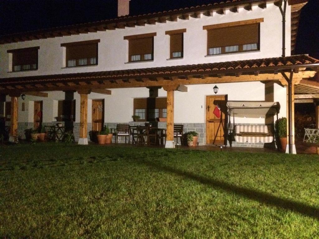 La Llastra De Garana Лянес Екстериор снимка