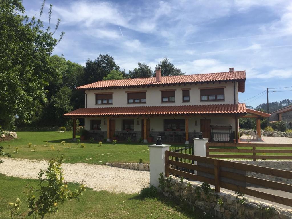 La Llastra De Garana Лянес Екстериор снимка